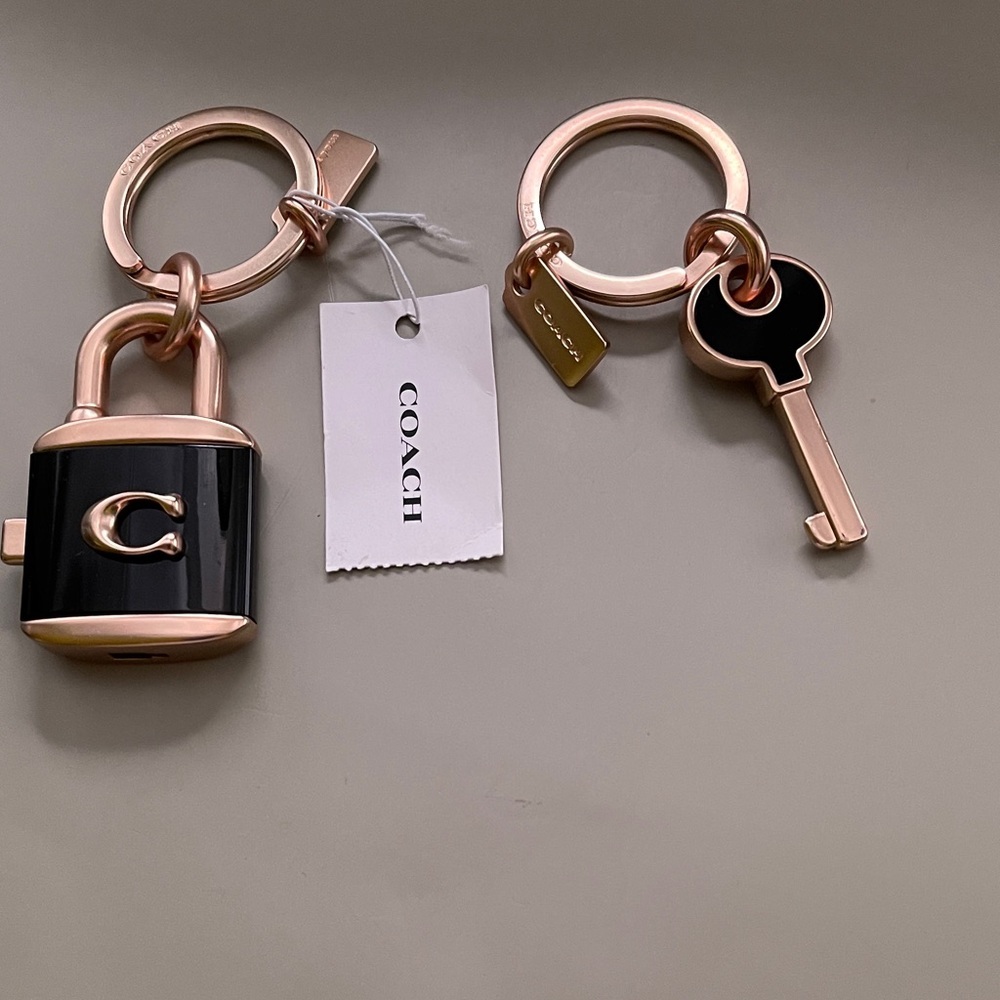 Coach Black and Rose Gold Padlock Key Holder or Charm Very Cool Coach - Picture 5 of 7